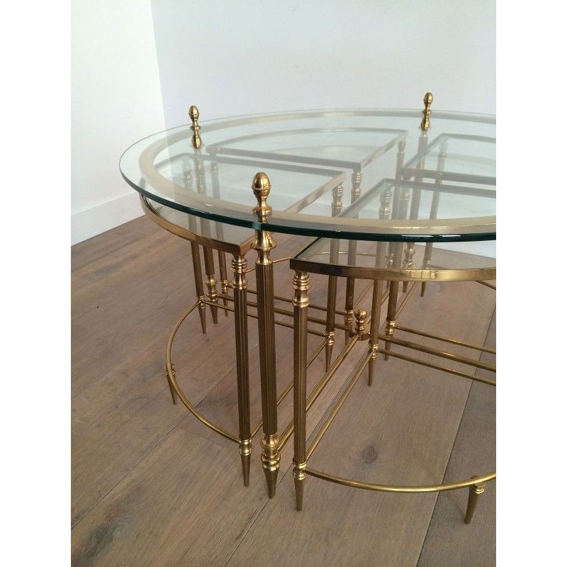 Table basse ronde en Laiton de Style Néoclassique de la Maison Baguès