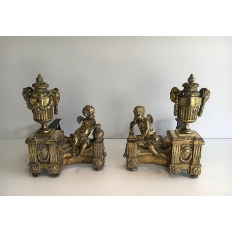 Paire de chenets en bronze ciselé figurant