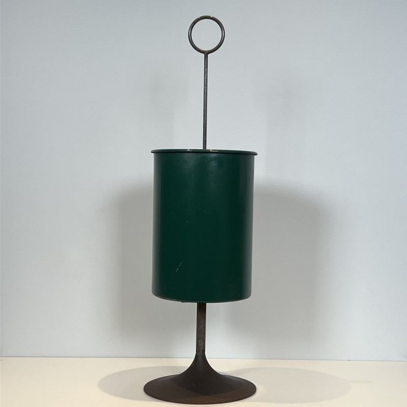 Green Lacquered Metal Umbrella Stand with Tulip Base and R | Maison Barrois