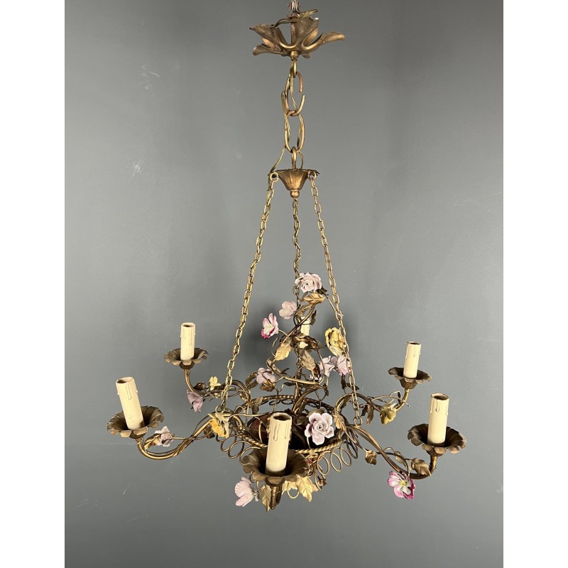 Basket Chandelier in Gilt Metal with Six Lights, Bouquet of Roses in Polychrome Porcelain, Circa 1900
