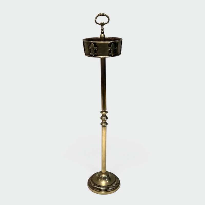 Bronze Standing Ashtray with Fleur-de-Lis Décor, France, circa 1940